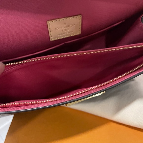 🚫SOLD🚫 - Picture 11 of 16